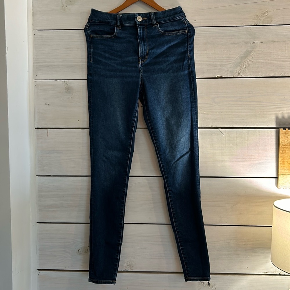 American Eagle women’s jeans